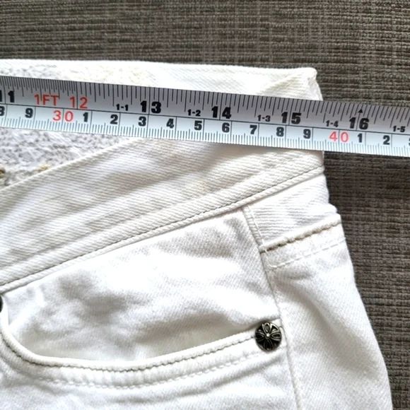 Habitual Straight Leg White Jeans Size 28 - Picture 11 of 16